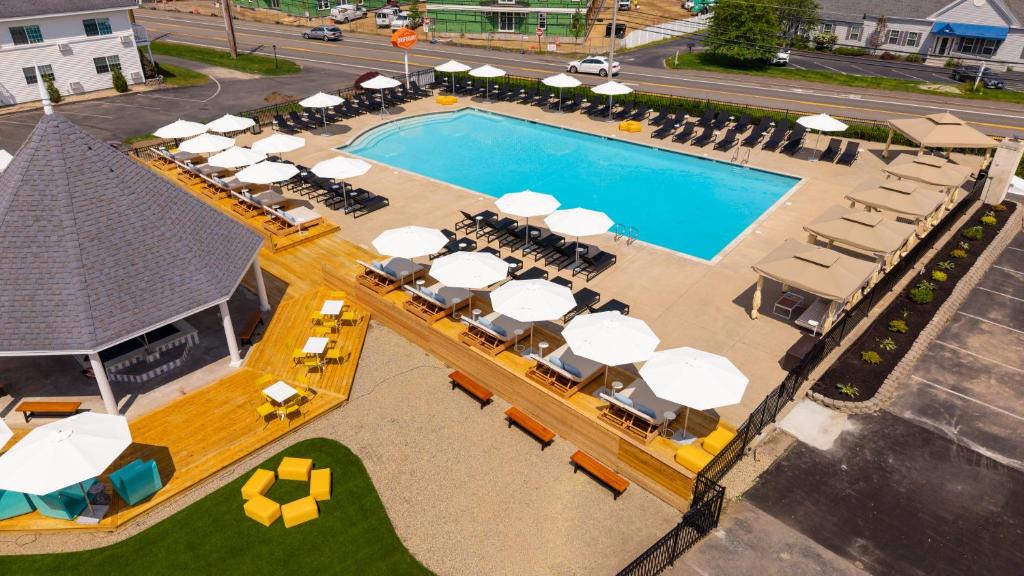 Ogunquit Hotel | Driftaway Hotel and Pool