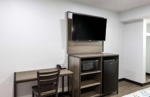 Hickory Hotel | Studio 6 Hickory NC