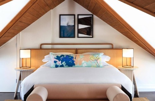Old Town Hotel | Stunning 2 Floor Loft in Vibrant Key West Ideal for Romantic Weekends - Pool